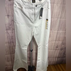 NWT Lee White Flare Jeans | High Rise Stretch Denim | Size 14 Medium